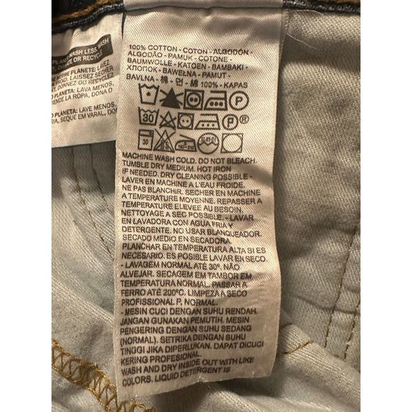 Men's Levis, 550, 42W x 29L - Picture 5 of 9